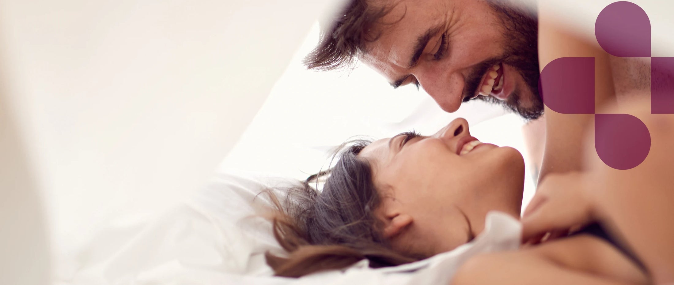 एक couple, sexual health और STI care पर clinician-guided बातचीत के संदर्भ में
