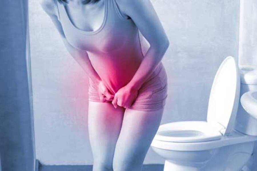 पेशाब से जुड़ी परेशानी का health awareness image